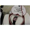 Image 1 : WARNER BROS LIMITED EDITION PEPE AND PENELOPE MUSICAL WATCH