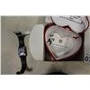 Image 3 : WARNER BROS LIMITED EDITION PEPE AND PENELOPE MUSICAL WATCH