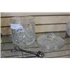 Image 2 : HEAVY PINWHEEL CUT CRYSTAL ICE BUCKET WITH LID AND TONGS