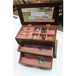 JEWELLRY CASE WITH CONTENTS