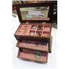 Image 1 : JEWELLRY CASE WITH CONTENTS