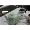 Image 2 : 3 SADLER TEAPOTS AND CORNING WARE TEAPOT