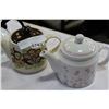 Image 3 : 3 SADLER TEAPOTS AND CORNING WARE TEAPOT