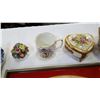 Image 3 : US OCCUPIED GERMANY TV TRAY, DECORATIVE PORCELAIN FLOWERS