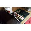 Image 3 : ART EASEL PAINT SET AND PRIMER PAINT
