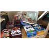 Image 1 : TOTE OF HOCKEY TINS AND BEANIE BABIES