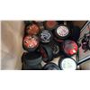 Image 3 : BOX OF HOCKEY PUCKS AND PRINTS