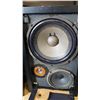 Image 2 : WISDON ENG. BROS MADE IN VANCOUVER SPEAKERS