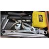 Image 38 : SHOP / TOOLS/ SOME POWER EQ