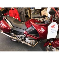 NEW HONDA MID TOURER NT700VA SHOWROOM MOTORCYCLE