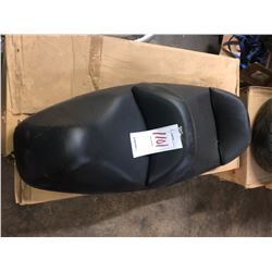 HONDA 77200-MCT-640 DOUBLE SEAT