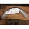 Image 1 : HONDA 80100-268-020S SWINGARM REAR FENDER