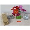 Image 1 : Qty 3 Decorative Glass Vases, Glass Beads, Faux Daisies