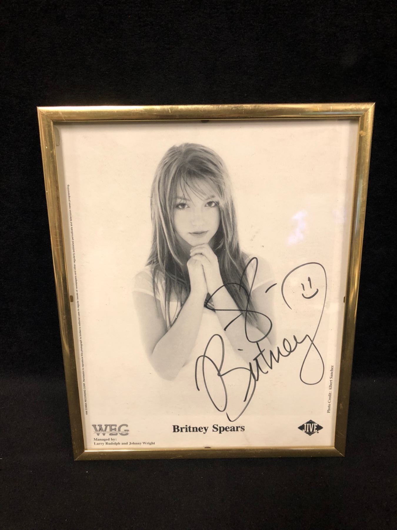 Britney Spears Autograph Signed 8 x 10 Photo Britney Spears Autograph Signed 8 x 10 Photo