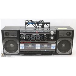 VINTAGE GE GHETTO BLASTER 4 SPEAKERS