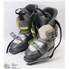 Image 1 : PAIR OF SALOMON SKI BOOTS, 298M, 25/25.5
