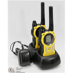 PAIR OF MOTOROLA WALKIE TALKIES WITH BASE CHARGER