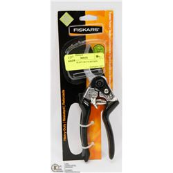 FISKARS HEAVY DUTY BYPASS PRUNERS