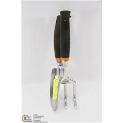 FISKARS GARDEN HAND SHOVEL & FORK SET