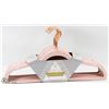 Image 1 : 18 PACK OF PINK NON SLIP HANGERS