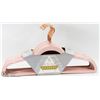 Image 1 : 18 PACK OF PINK NON SLIP HANGERS