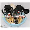 Image 1 : BOWL OF ASSORTED KITCHEN UTENSILS