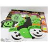 Image 1 : BUNDLE OF ASSORTED HALLOWEEN ITEMS