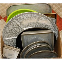 BOX OF VINTAGE BAKING PANS