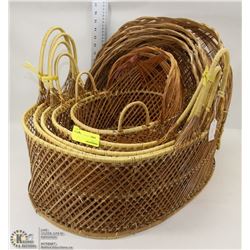LOT OF WICKER BASKETS