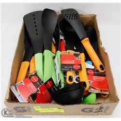 BOX OF NEW LUCIANO UTENSILS