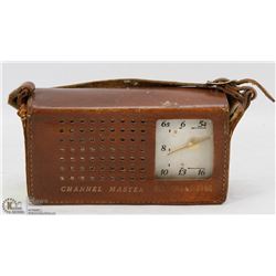 VINTAGE CHANNEL MASTER TRANSISTOR RADIO IN ORIGINAL