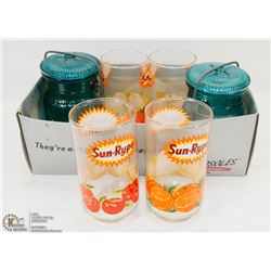 VINTAGE SET OF 4 SUNRIPE GLASSES AND TWO BLUE