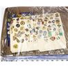 Image 1 : LOT OF OVER 75 PINS