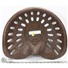 Image 1 : ANTIQUE TRACTOR SEAT
