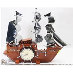 VINTAGE WORKING WOODEN SHIP LAMP
