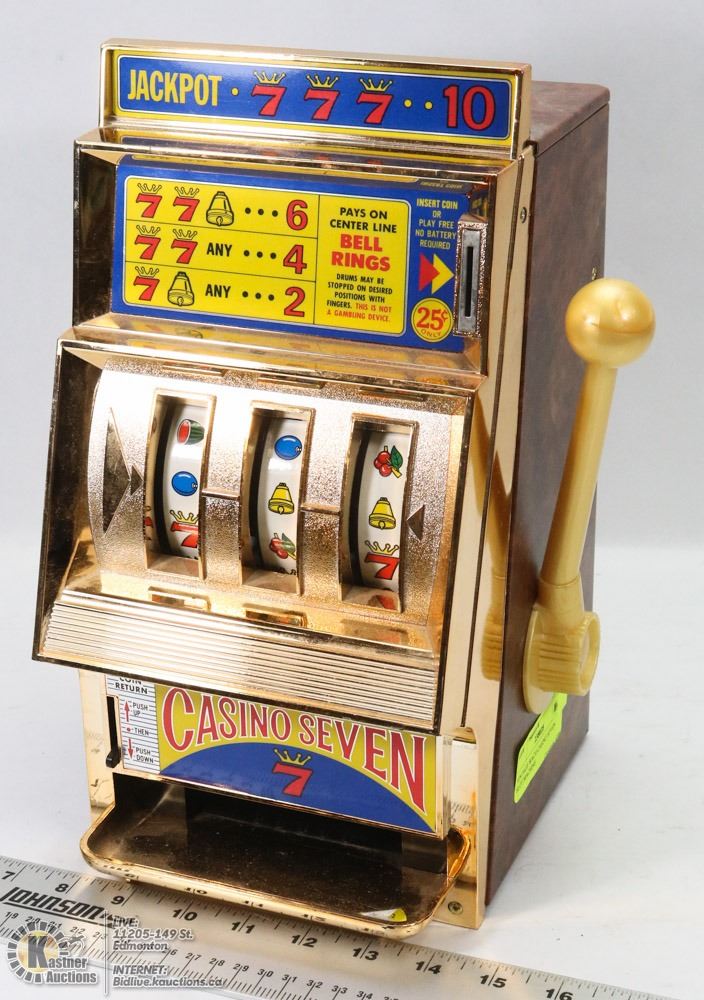 Vintage Waco Casino Seven Slot Machine