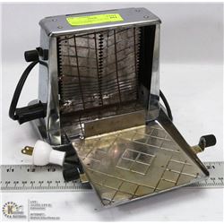 VINTAGE WORKING ELECTRIC 2 SLICE TOASTER