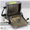 Image 1 : VINTAGE WORKING ELECTRIC 2 SLICE TOASTER