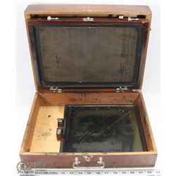 BOX OF ANTIQUE LION BRITISH MENUCATOR NO.4 MODEL