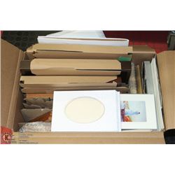 BOX OF 7 PICTURE FRAMES (SOME WITH GLASS), 4