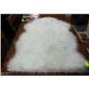 Image 1 : NEW FAUX LAMB SKIN RUG