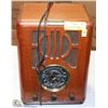 Image 1 : VINTAGE THOMAS EDISON COLLECTORS EDITION RADIO