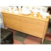 Image 1 : 6 DRAWER DRESSER 32" H X 63"W X 20 1/2"D