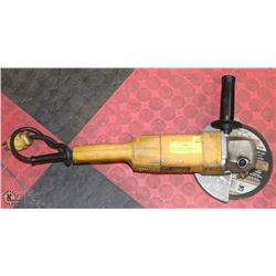 DEWALT DW840 7" COMMERCIAL ANGLE GRINDER W/ BLADE.