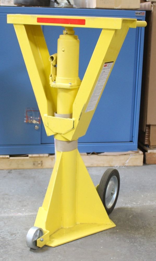 HEAVYDUTY TRAILER STABILIZING JACK STAND