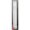 Image 1 : SET OF 3 GARAGE/SHOP HANGING FLUORESCENT LIGHTS