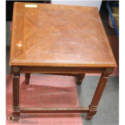 VINTAGE END TABLE WITH A SMALL FOLDING TABLE