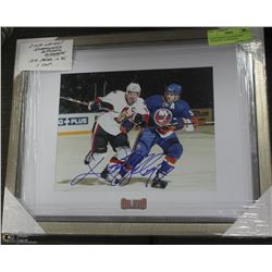 DOUG WEIGHT GUARANTEED AUTHENTIC AUTOGRAPH