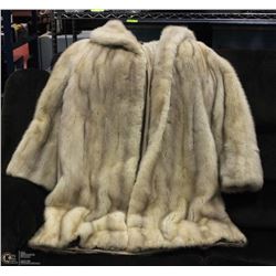 FUR COAT