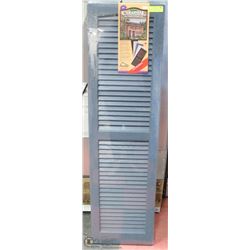 PAIR OF COLONIAL DECORATOR WOOD GRAIN SHUTTERS